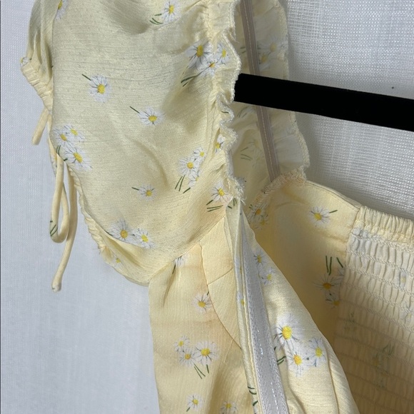 Princess Polly cropped corset top,sz 4, ruffle,floral,hook&eye,coquette,fairy - Picture 13 of 13